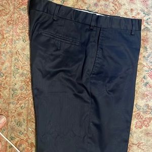 LANDS’ END traditional Fit size 33x32 100% cotton- Navy